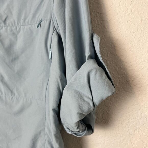 REI Shirt Womens XS Blue UPF 30 Sun Hiking Button Up Roll Tab Nylon Fishing - Picture 3 of 8